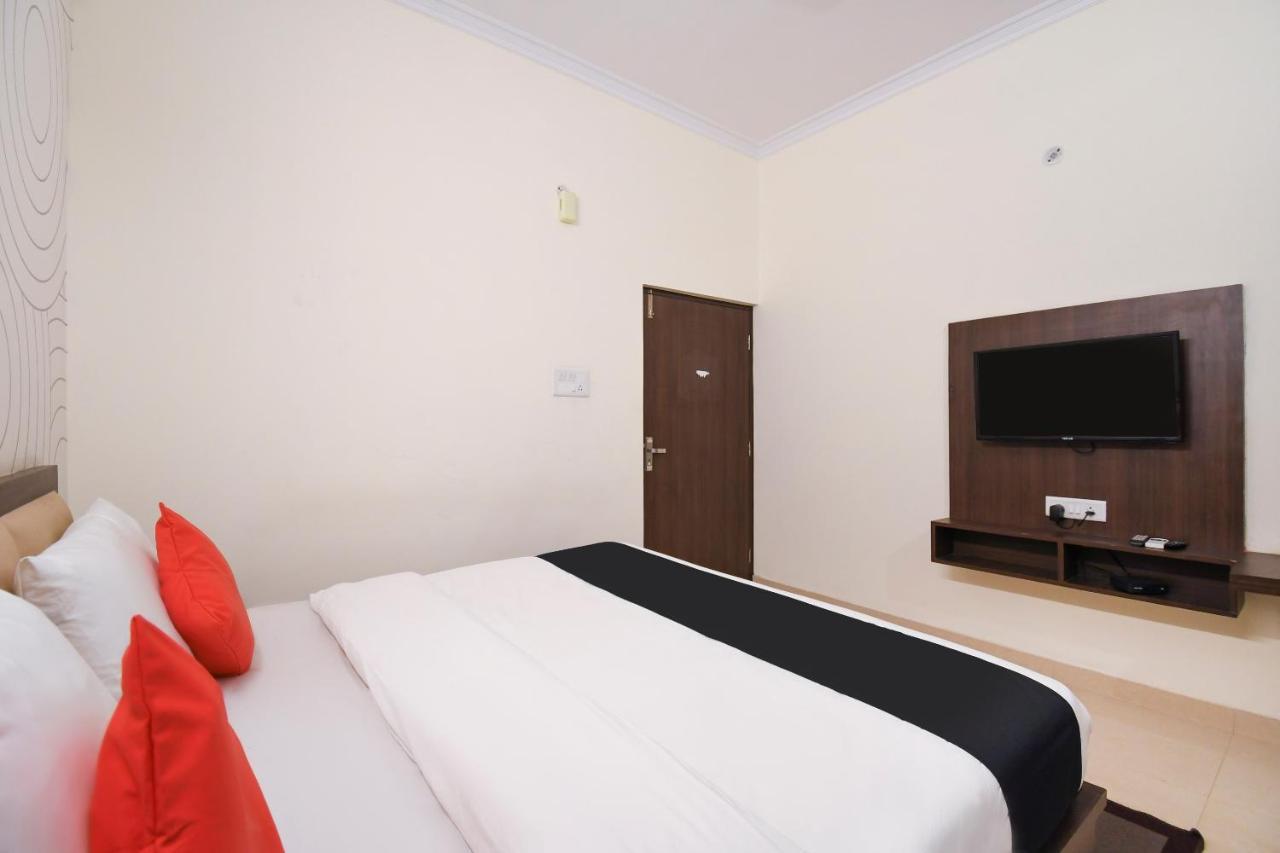 Capital O 70097 Sudha Inn Lucknow Exterior foto